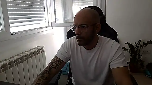 moreno8558 online show from 25, 3, 2026