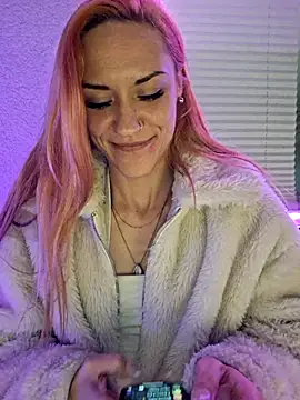 SlimBellaOfficial online show from 5, 5, 2026