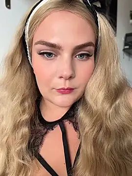 Blonde Cougar online show from 9, 6, 2026