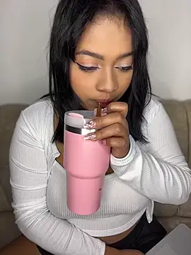 Saraa M online show from 13, 5, 2026
