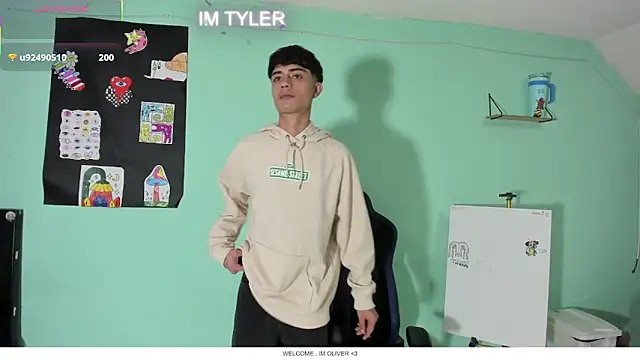 TYLERhHOT2005 online show from 8, 4, 2026