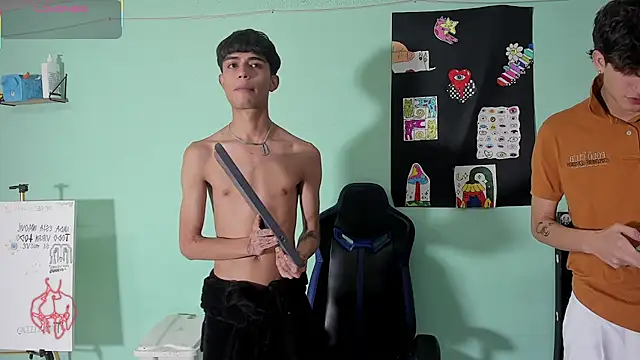 TYLERhHOT2005 online show from 28, 4, 2026