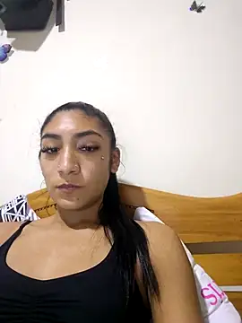 Snapshot of yvonne_1998 chatting on 8, 4, 2026 yvonne 1998 online show from 8, 4, 2026