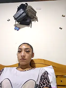 Snapshot of yvonne_1998 chatting on 10, 4, 2026 yvonne 1998 online show from 10, 4, 2026