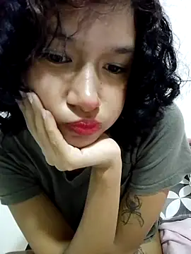 Snapshot of Yi_Uzi chatting on 10, 6, 2026 Yi Uzi online show from 10, 6, 2026