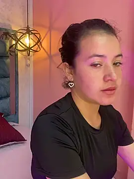 Snapshot of tinkerbell_pink22 chatting on 31, 3, 2026 tinkerbell pink22 online show from 31, 3, 2026