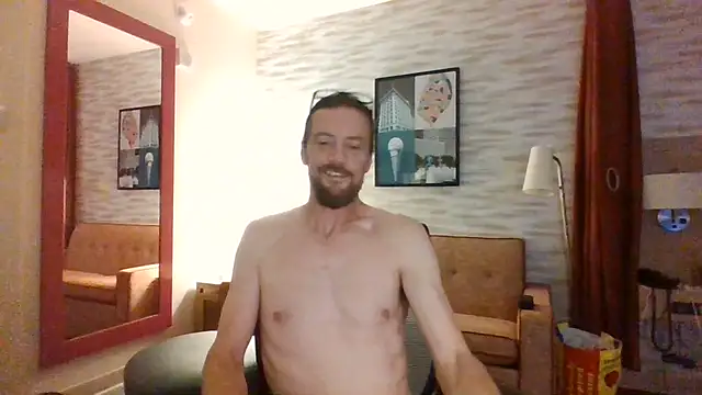 MascChaser4Bear online show from 14, 6, 2026
