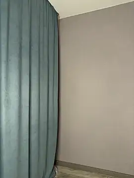 Snapshot of AliceVilliers chatting on 6, 5, 2026 AliceVilliers online show from 6, 5, 2026
