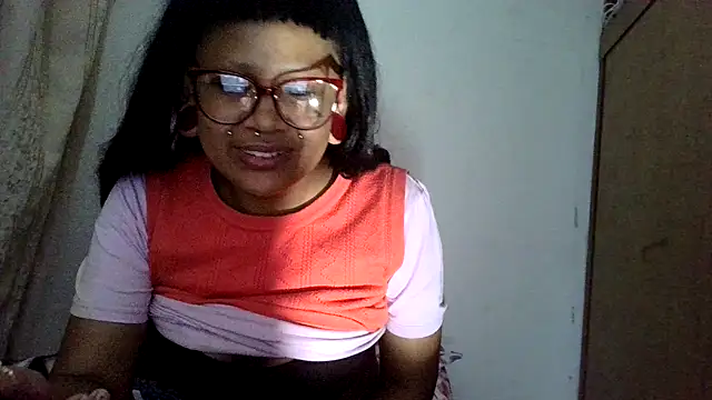 Snapshot of xblackstarX1 chatting on 2, 7, 2026 xblackstarX1 online show from 2, 7, 2026