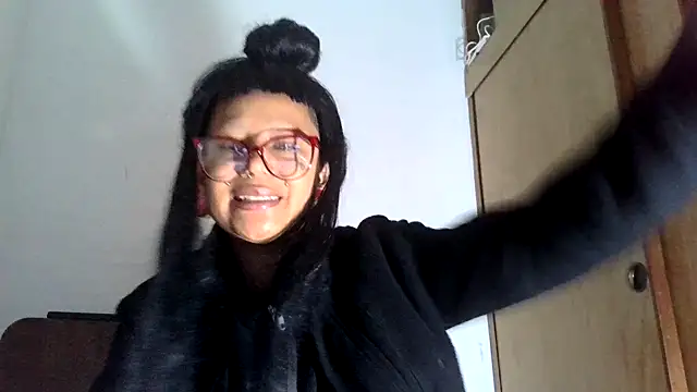 Snapshot of xblackstarX1 chatting on 3, 7, 2026 xblackstarX1 online show from 3, 7, 2026