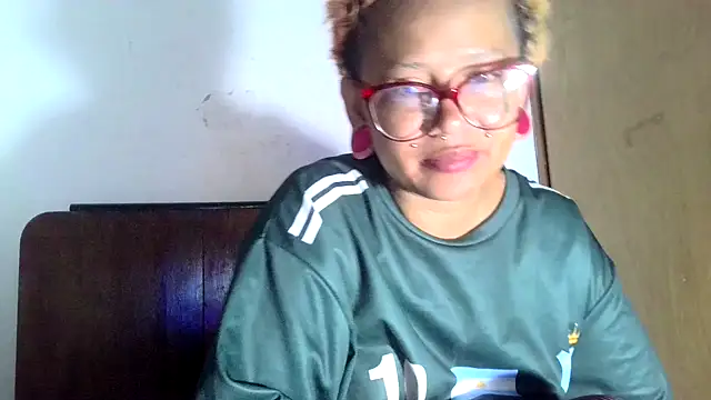Snapshot of xblackstarX1 chatting on 28, 7, 2026 xblackstarX1 online show from 28, 7, 2026