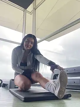 Cami olarte online show from 15, 4, 2026