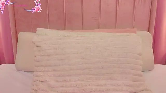 MoollyLove online show from 25, 4, 2026