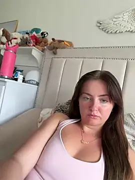 Snapshot of LolaSkyee chatting on 1, 6, 2026 LolaSkyee online show from 1, 6, 2026