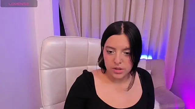 Arihanna London online show from 1, 5, 2026
