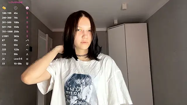 AmeliaMiotii online show from 25, 4, 2026