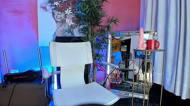 LexyNova  online show from 8, 4, 2026