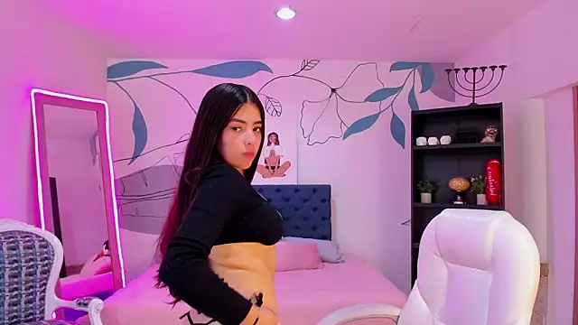 Snapshot of Sophie_Gracee1 chatting on 6, 4, 2026 Sophie Gracee1 online show from 6, 4, 2026