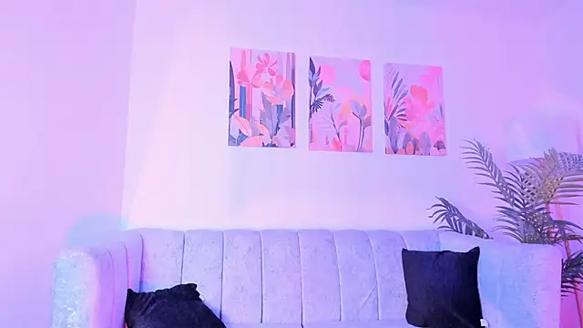 Snapshot of Velvet_Noir_ chatting on 5, 6, 2026 Velvet Noir online show from 5, 6, 2026