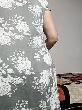 Sexyy Bhabhi 143 online show from 25, 7, 2026