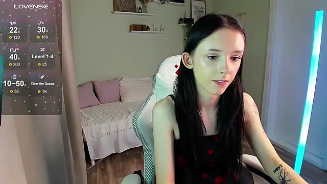 Snapshot of AnnaOddy chatting on 30, 4, 2026 AnnaOddy online show from 30, 4, 2026