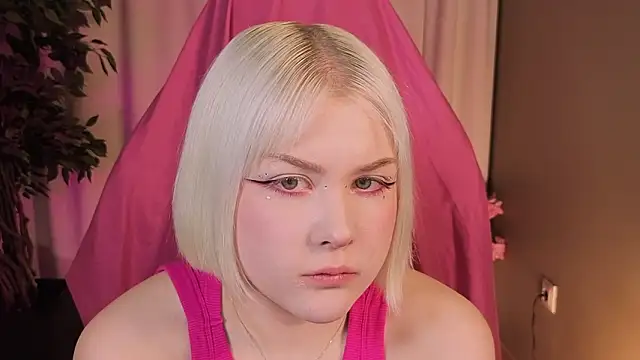 mollieluv online show from 28, 3, 2026