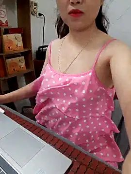 Snapshot of hana_2girl chatting on 8, 6, 2026 hana 2girl online show from 8, 6, 2026