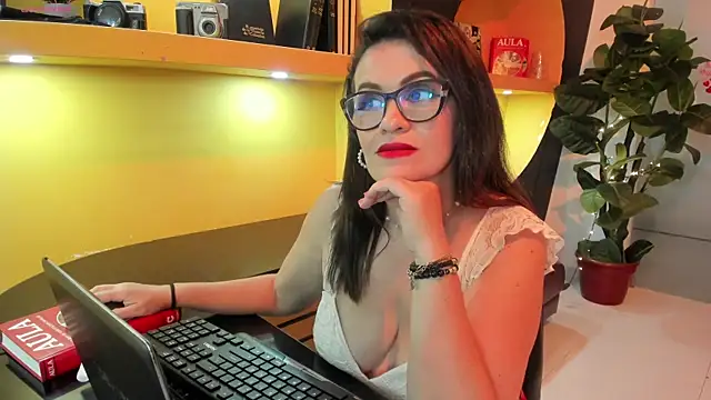 BiancaRoyalle online show from 18, 4, 2026