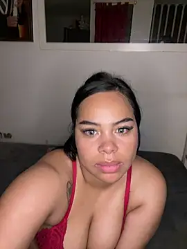 Snapshot of lunaa_love chatting on 15, 5, 2026 lunaa love online show from 15, 5, 2026