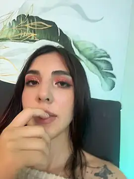 crystal arlette  online show from 28, 7, 2026