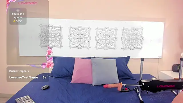 Snapshot of scarlett__2 chatting on 6, 5, 2026 scarlett 2 online show from 6, 5, 2026
