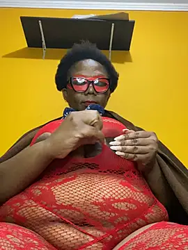 BoobsQueeen online show from 7, 6, 2026