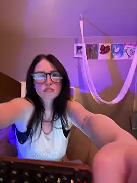 avaalanchee online show from 28, 5, 2026