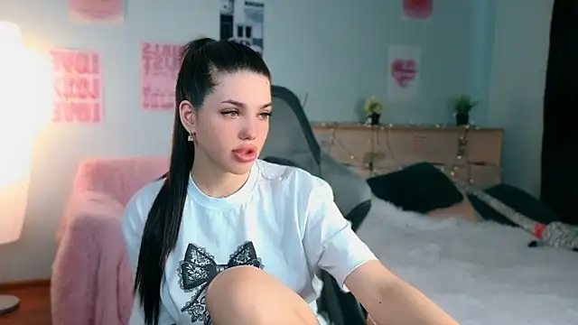 Snapshot of molly_rettyy chatting on 16, 6, 2026 molly rettyy online show from 16, 6, 2026