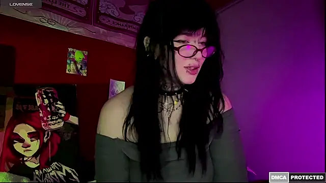 CallmeDistress online show from 10, 4, 2026