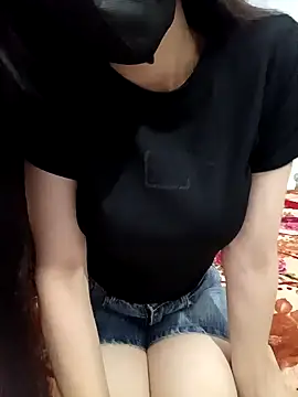 Anna Lovelly online show from 12, 4, 2026