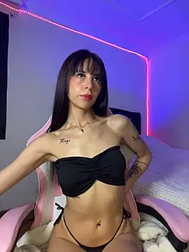 Snapshot of its_Lia_1 chatting on 2, 4, 2026 its Lia 1 online show from 2, 4, 2026