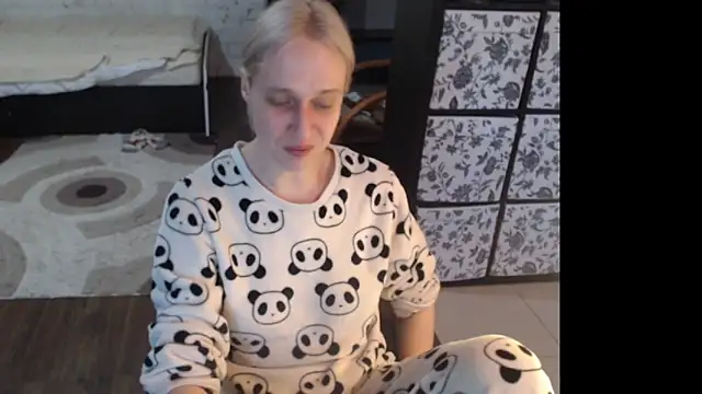 Snapshot of Sweet_hot_shrmp chatting on 16, 4, 2026 Sweet hot shrmp online show from 16, 4, 2026