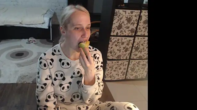 Snapshot of Sweet_hot_shrmp chatting on 19, 4, 2026 Sweet hot shrmp online show from 19, 4, 2026