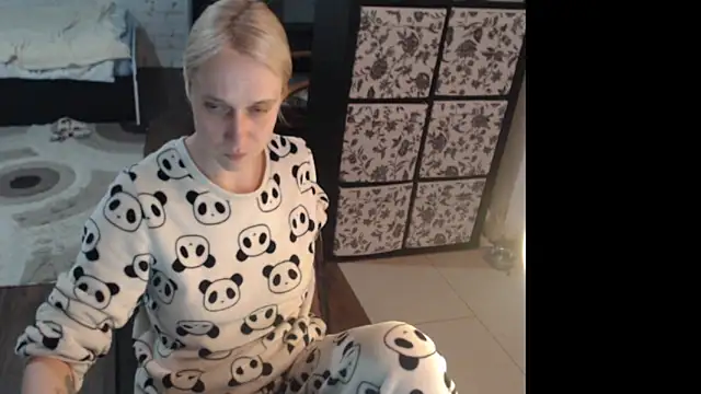 Snapshot of Sweet_hot_shrmp chatting on 20, 4, 2026 Sweet hot shrmp online show from 20, 4, 2026