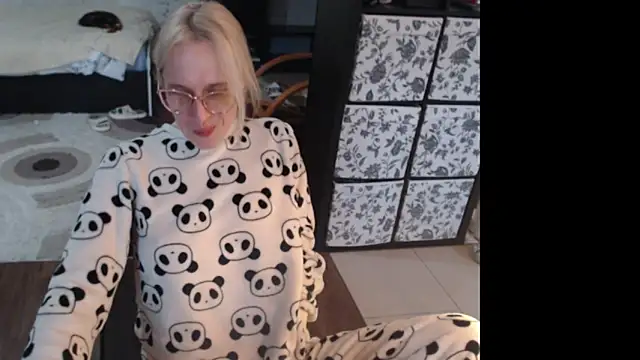 Snapshot of Sweet_hot_shrmp chatting on 24, 4, 2026 Sweet hot shrmp online show from 24, 4, 2026