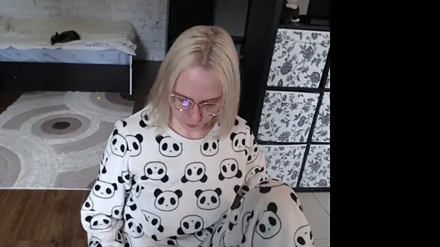 Snapshot of Sweet_hot_shrmp chatting on 26, 4, 2026 Sweet hot shrmp online show from 26, 4, 2026