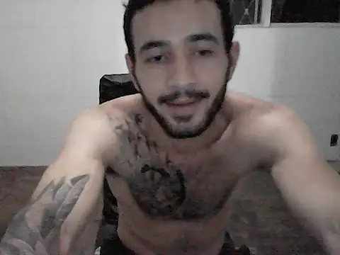 Snapshot of NoxxVx chatting on 4, 4, 2026 NoxxVx online show from 4, 4, 2026