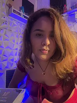 Snapshot of SaskiaDeluxe chatting on 4, 4, 2026 SaskiaDeluxe online show from 4, 4, 2026