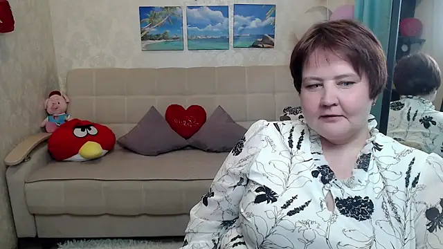 Snapshot of QUEEN02030 chatting on 1, 4, 2026 QUEEN02030 online show from 1, 4, 2026