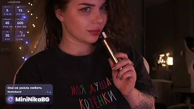  MiniNika  online show from 18, 4, 2026