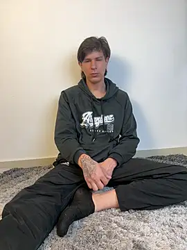 Omeo Ryan online show from 31, 3, 2026