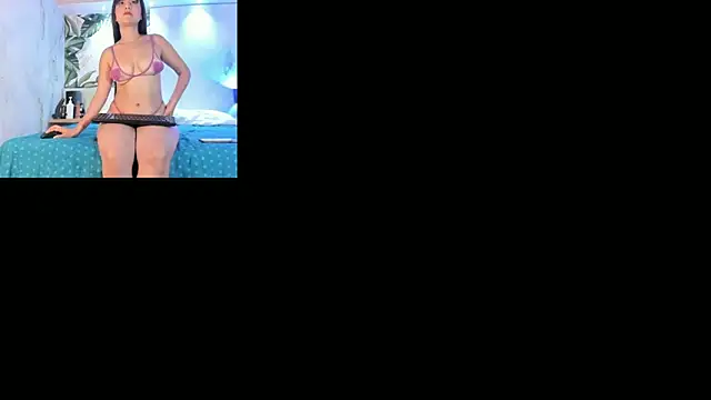 Snapshot of ZoeBlanc chatting on 11, 5, 2026 ZoeBlanc online show from 11, 5, 2026