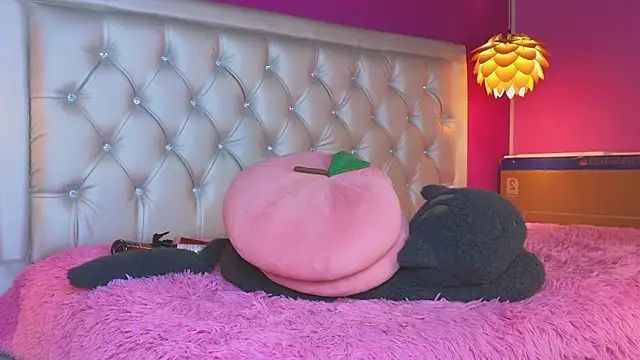 mila poison online show from 11, 5, 2026