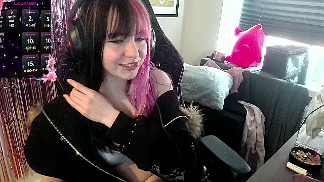 CutieTracer online show from 26, 4, 2026